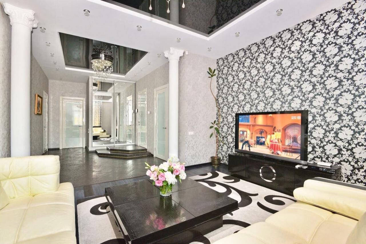 Premium Rent In Kiev Centre - Kiev Lägenhet Exteriör bild