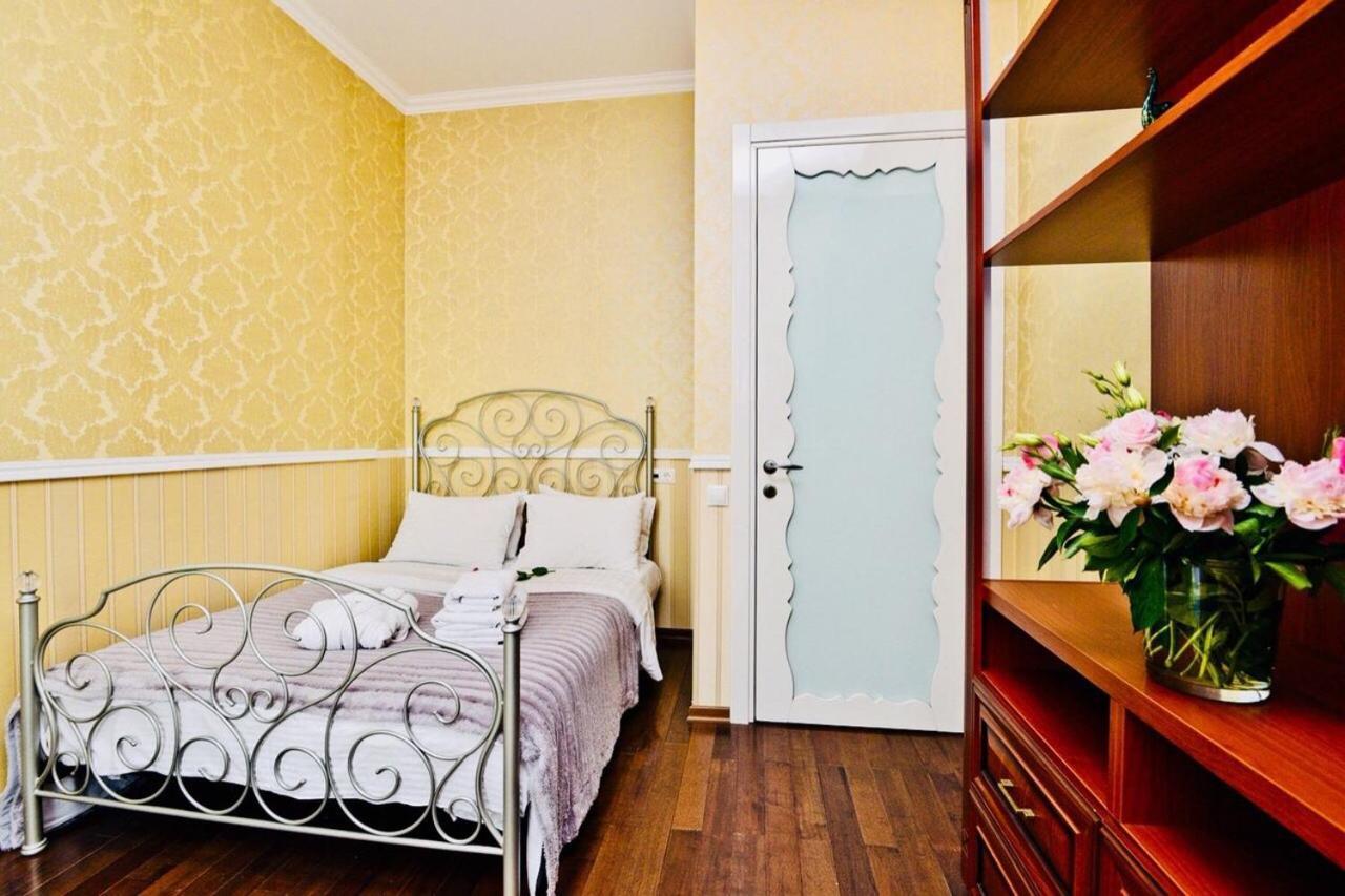 Premium Rent In Kiev Centre - Kiev Lägenhet Exteriör bild